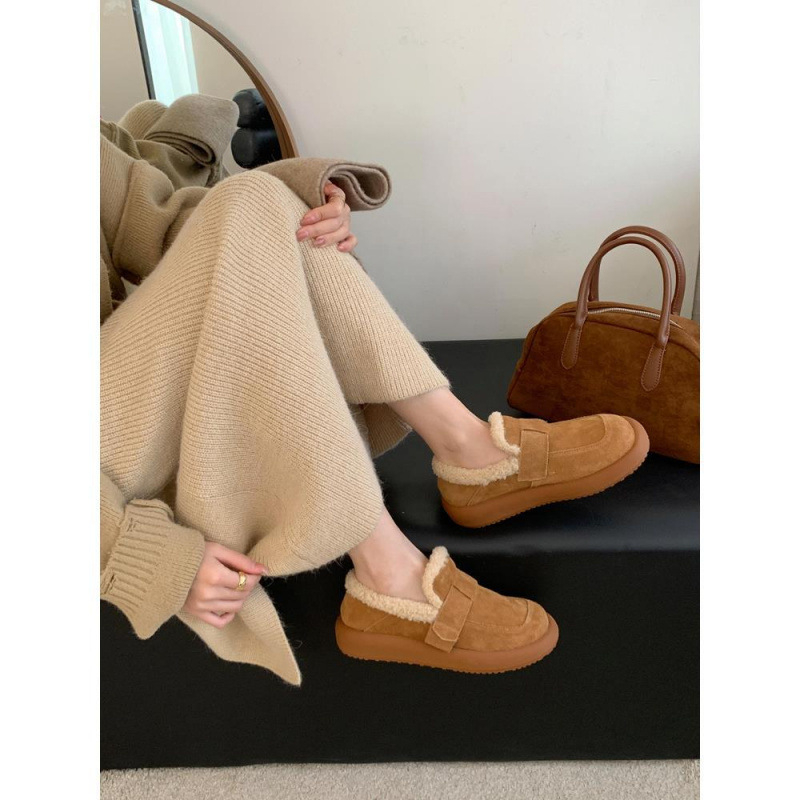 Ženski slip-on loafers s debelim potplatom, unutarnja podstava od umjetnog pliša, mat vrh, gumena potplata, niski gležanj