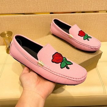 Meeste juhikingad - kunstnahast ülemine, kummijalga, ümmargune varvas, madal kont 1-3 cm, lilleline õmblus