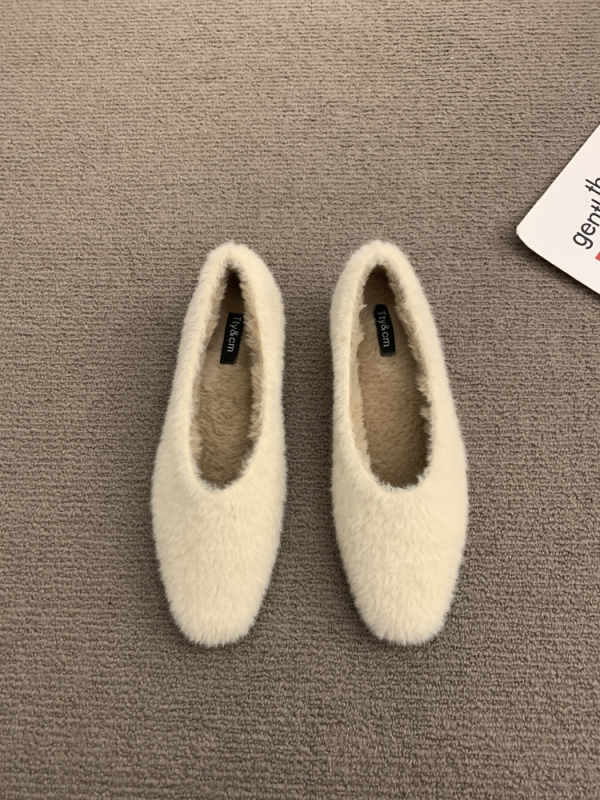Ženske mokasine u minimalističkom stilu, kvadratni nos; vanjski materijal: Super Fiber; unutarnji materijal: mikrovlakna koža; potplat: guma