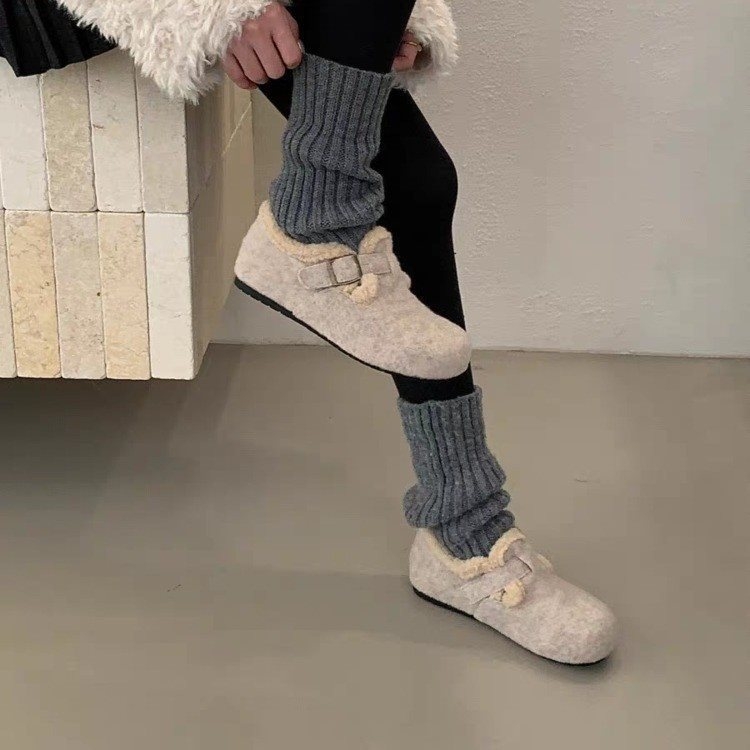 Vuneni slip-on loaferi za zimu, unutrašnjost od umjetnog pliša, zaobljena nosnica, niski gornji dio, plastični đon, srednji pet 3-5 cm