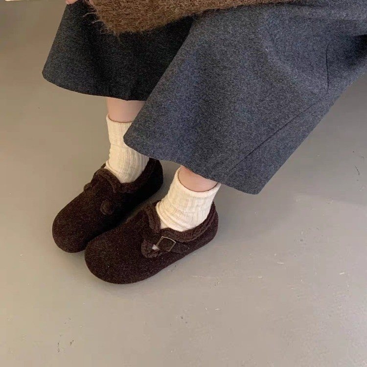 Vuneni slip-on loaferi za zimu, unutrašnjost od umjetnog pliša, zaobljena nosnica, niski gornji dio, plastični đon, srednji pet 3-5 cm