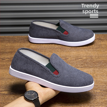 Vīriešu Corduroy Slip-On kurpes — apaļa purngala, zems augšējais daļa, zamšņa virsma, elpojoša iekšpuse, pretslīdēšana, izturīga zole