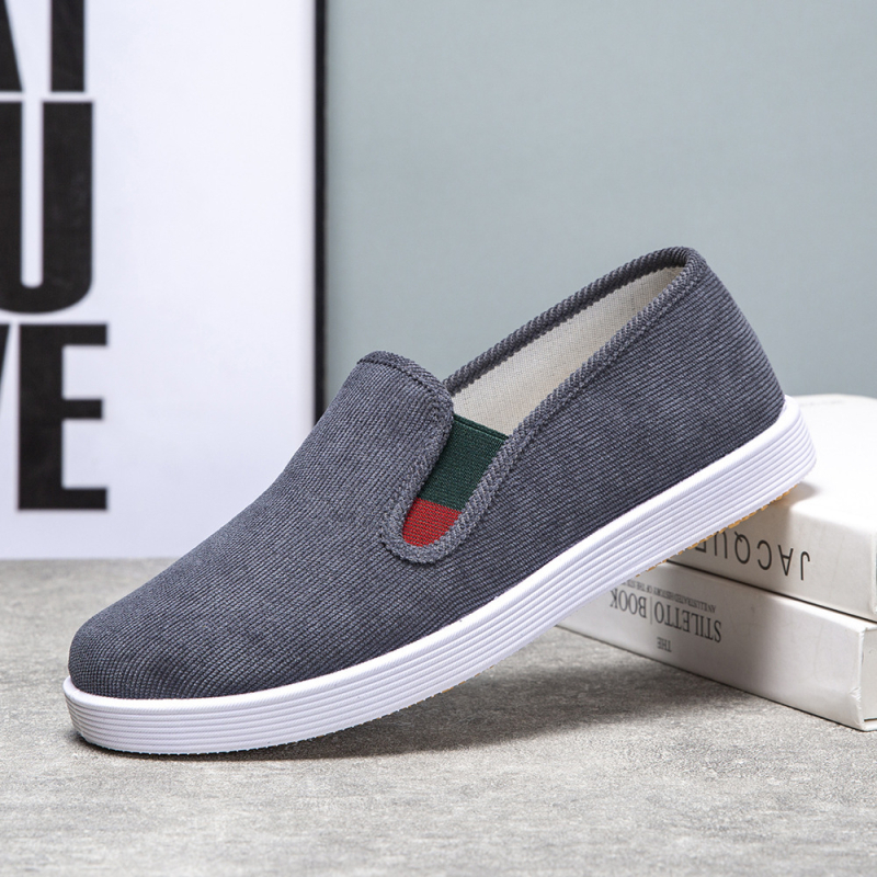 Vīriešu Corduroy Slip-On kurpes — apaļa purngala, zems augšējais daļa, zamšņa virsma, elpojoša iekšpuse, pretslīdēšana, izturīga zole