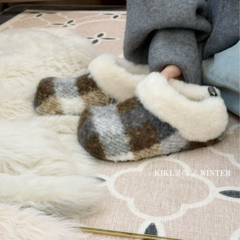 Ženske mokasice od ovčje vune s fleece podstavom, Velcro zatvarač, okrugli vrh, niski gornji dio, gumena potplat, ulošak od vune-kašmira