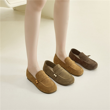 Loafers slip-on s okruglim nosom, gornji dio od dvostruke kože krave, kožni ulošak, gumeni đon, niski potpetica 1-3 cm
