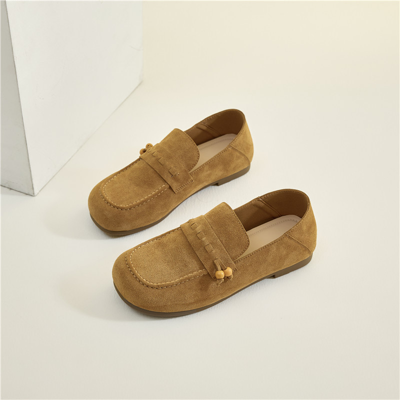 Loafers slip-on s okruglim nosom, gornji dio od dvostruke kože krave, kožni ulošak, gumeni đon, niski potpetica 1-3 cm