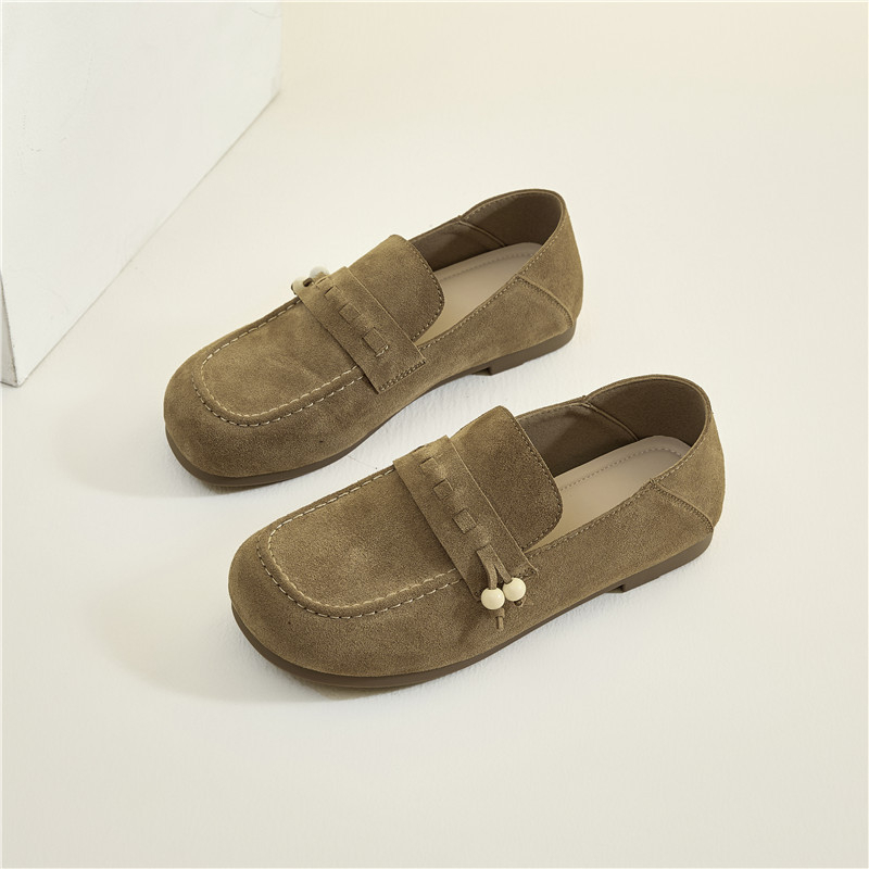 Loafers slip-on s okruglim nosom, gornji dio od dvostruke kože krave, kožni ulošak, gumeni đon, niski potpetica 1-3 cm