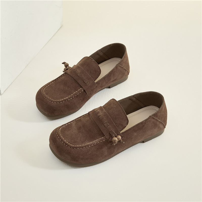 Loafers slip-on s okruglim nosom, gornji dio od dvostruke kože krave, kožni ulošak, gumeni đon, niski potpetica 1-3 cm