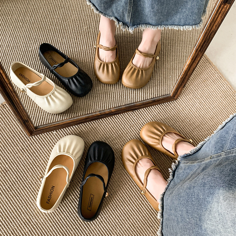 Mary Jane cipele - zaokruženi nos, PVC gornji dio, PVC potplat, niski potpetice 1–3 cm, nizak profil