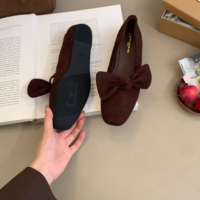 Ženske Mary Jane cipele s kvadratnim vrhom, velur gornji dio, niski potpetice, gumeni đon