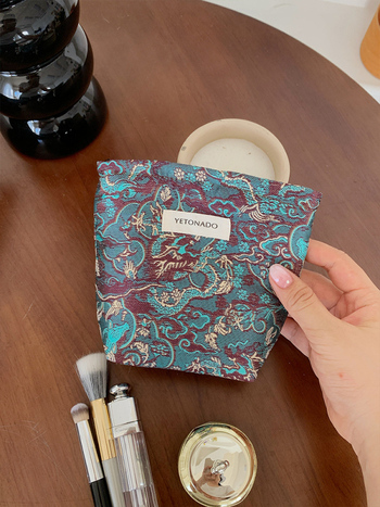 Torba za šminku s floralnim uzorkom, poliester, podstava od platna, sklopiva