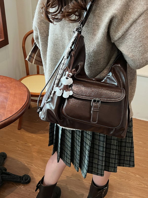 PU crossbody torba s kapom, zatvarač, unutarnja džep na zip i džep za dokumente, vodoravni kvadratni oblik, dvostruke naramenice, Zima 2025