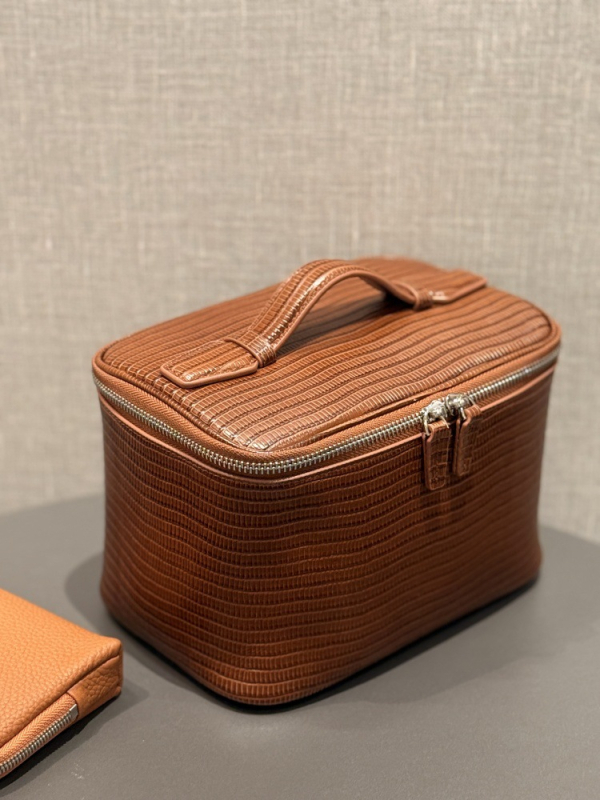 Make-up torbica od prave kože za putovanja, jednobojni uzorak, podstava od platna, zatvarač, velika kapaciteta, iz prvog sloja teleće kože