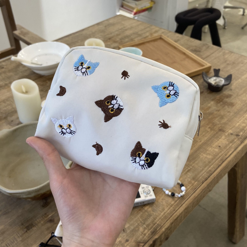 Torbica za šminku s izvezenom mačkom, prijenosna, poliester, podstava poliester, gradski minimalistički stil, prozračna i pogodna za skladištenje