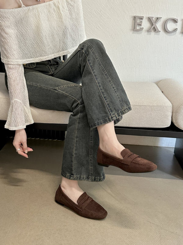 Ženski loaferi u korejskom stilu, okrugli vrh, gornji materijal: Super fiber, gumena potplat, visina peta 3-5 cm