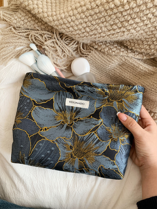 Kozmetikai táska domborított virág mintával, nagy kapacitású, poliészter, bélés vászon, hordozható clutch