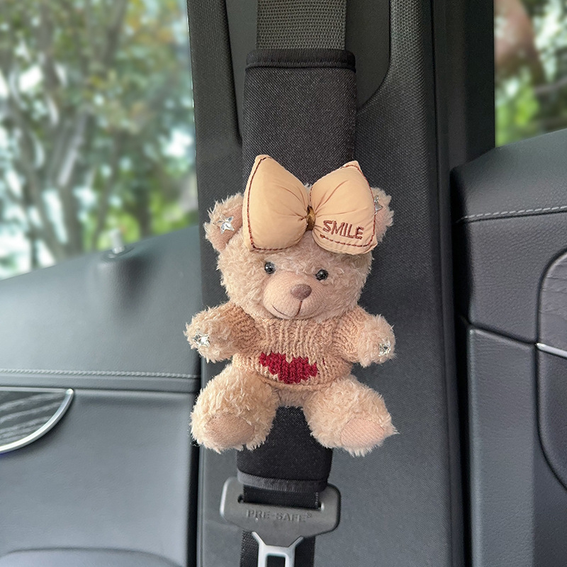 Zaštitna navlaka za remenjak automobila – mekani medo dizajn, universalno za sva godišnja doba, poliester, težina 120 g