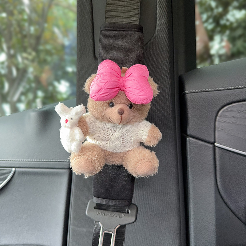 Zaštitna navlaka za remenjak automobila – mekani medo dizajn, universalno za sva godišnja doba, poliester, težina 120 g