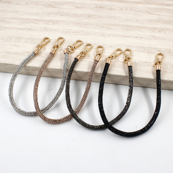 Lanac za torbu s kristalima i narukvicom za telefon, metal, duljina 32, težina 15, zima 2024