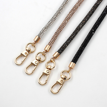 Lanac za torbu s kristalima i narukvicom za telefon, metal, duljina 32, težina 15, zima 2024