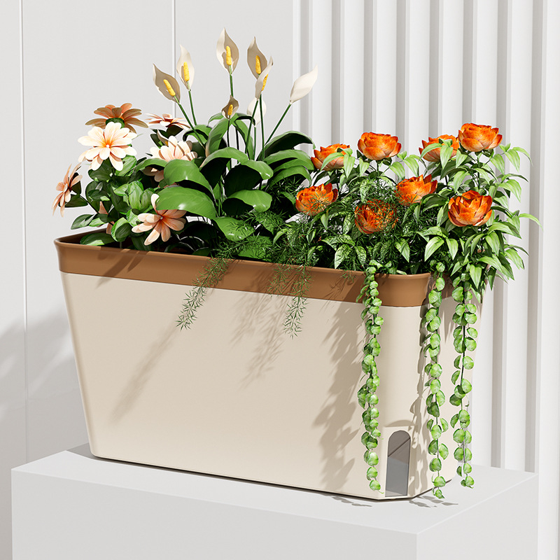 Πλαστική γλάστρα αυτοποτιζόμενη, με πολλές οπές, κατασκευή με έγχυση