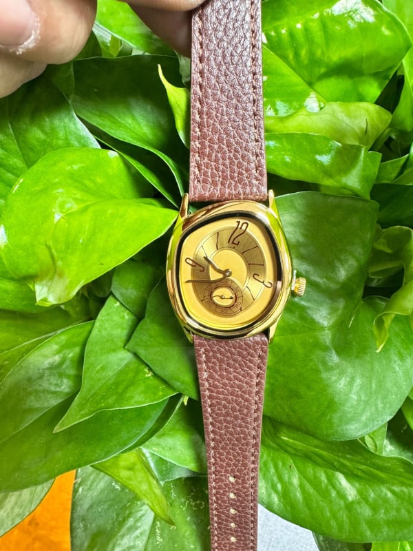 Sat za unisex s kvarcnim mehanizmom PE45, PU kaiš, okrugli brojčanik, luminozna funkcija, vodootpornost 10m