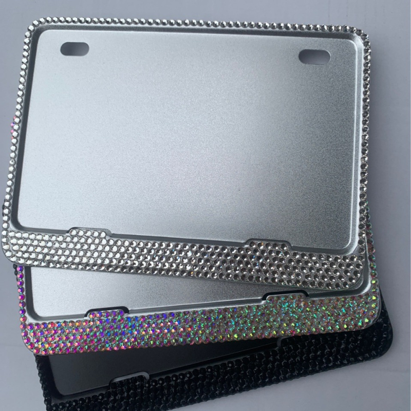 Cadru pentru plăcuța de înmatriculare a motocicletei cu cristale și efect de flash, aliaj de aluminiu, model B-XB01, universal pentru motociclete, scutere și motociclete electrice