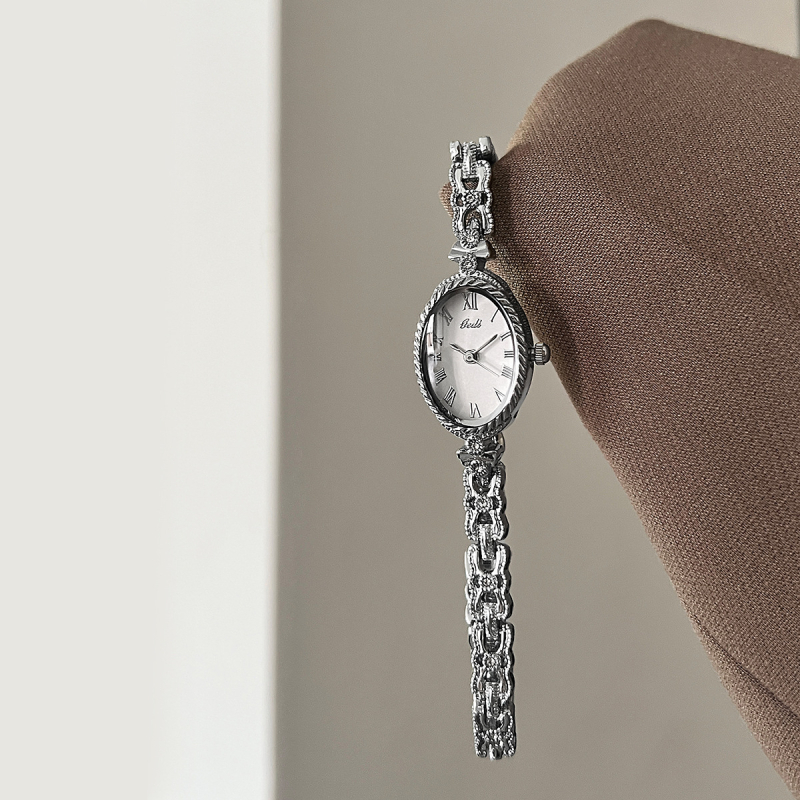 Ženski kvarcni sat s narukvicom i ovalnim cifrom, vodootpornost 30 m, kućište i remen od legure, mineralno staklo