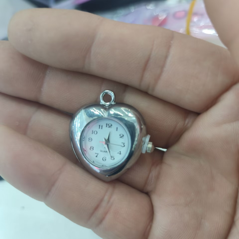 Narukvica sat s kvarcnim mehanizmom, model 10084, kućište od legure, okrugli brojčanik, tiskani logotip