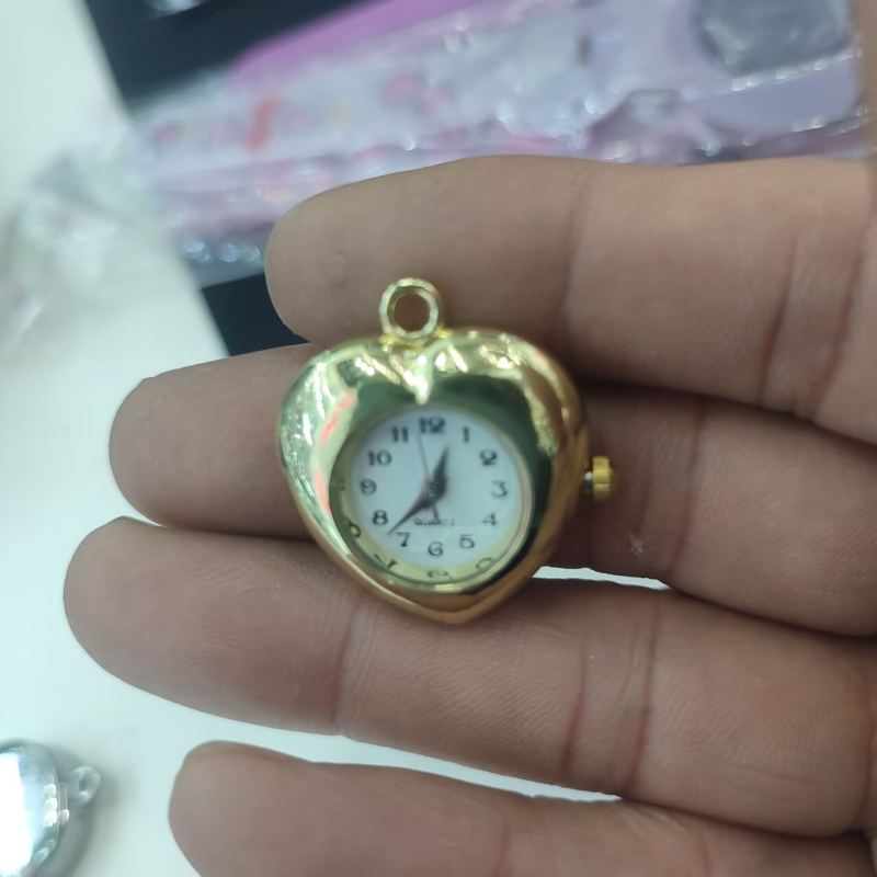 Narukvica sat s kvarcnim mehanizmom, model 10084, kućište od legure, okrugli brojčanik, tiskani logotip