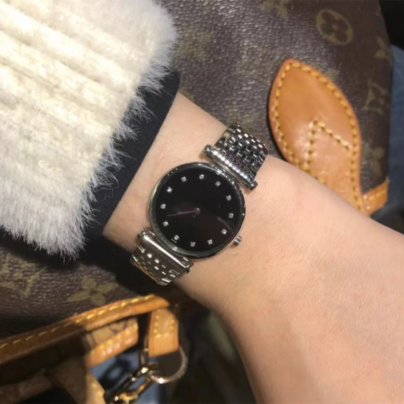 Ultra-tanki kvarcni sat s brojčanikom od majčine perle, safirno staklo, vodootpornost 10 m, kućište i narukvica od nehrđajućeg čelika