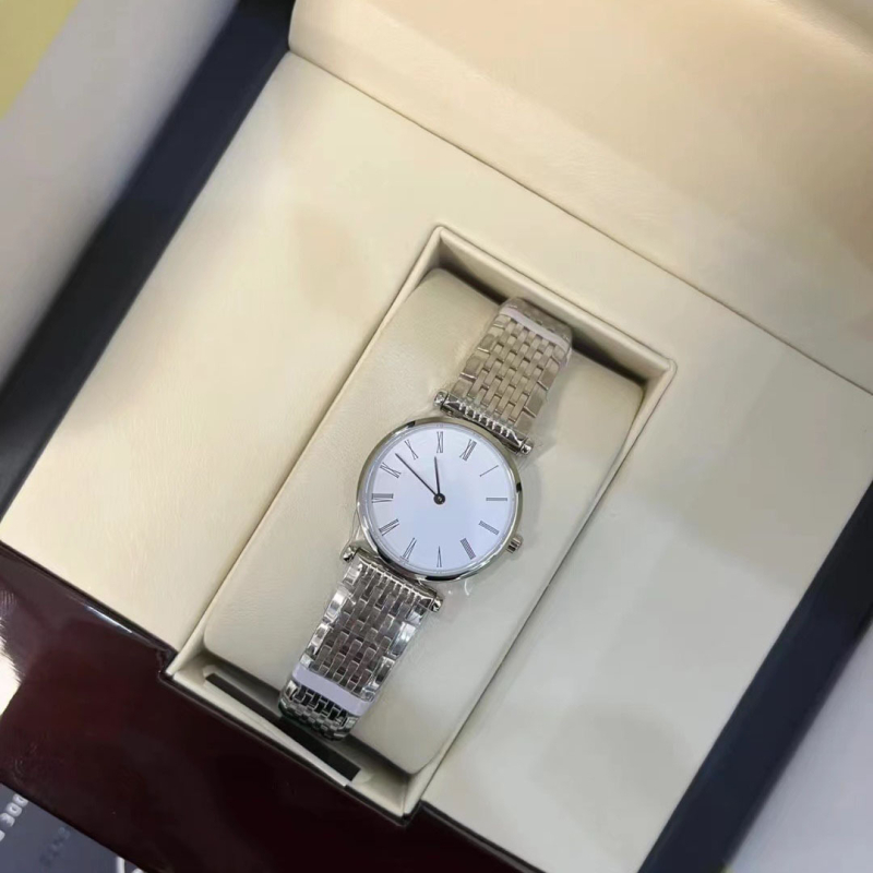 Ultra-tanki kvarcni sat s brojčanikom od majčine perle, safirno staklo, vodootpornost 10 m, kućište i narukvica od nehrđajućeg čelika