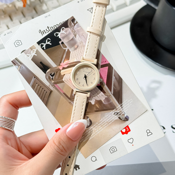 Ženski kvarcni sat — kružni brojčanik, kućište od legure, kaiš od umjetne kože, analogni prikaz, vodootporan do 10 m