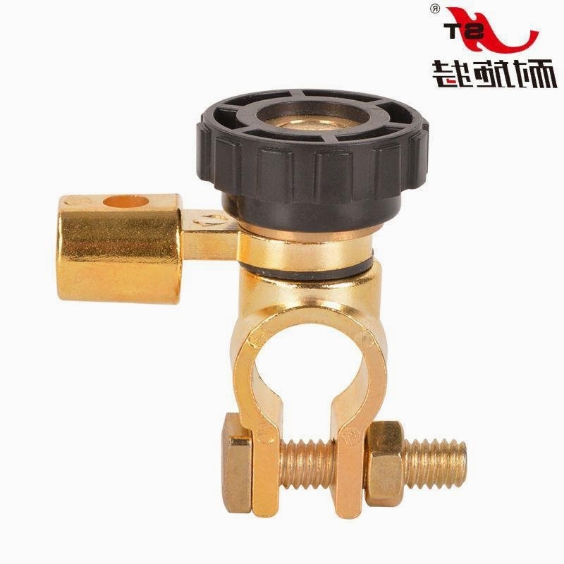 Automobiļu akumulatora atslēgšanas slēdzis ar termināla klipu un savienotāju, akumulatora aizsardzība, pret noplūdēm