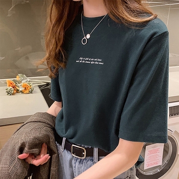 Ženski T-shirt s kratkim rukavima, ležeran kroj, okrugli izrez, Milk Silk tkanina, poliester ≥95%, ljeto 2025