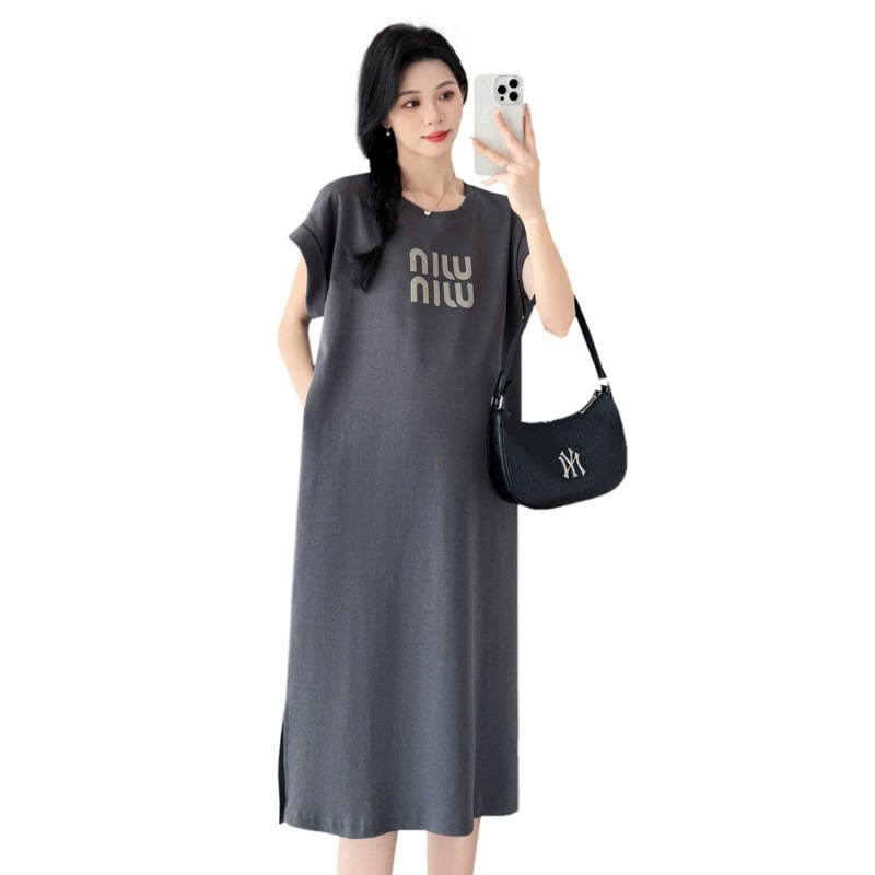 Haljina tip T-shirt s otisnim slovima, pamuk 80-90% + elastan <30%, A-linijska duga haljina, kratki rukavi, streetwear stil