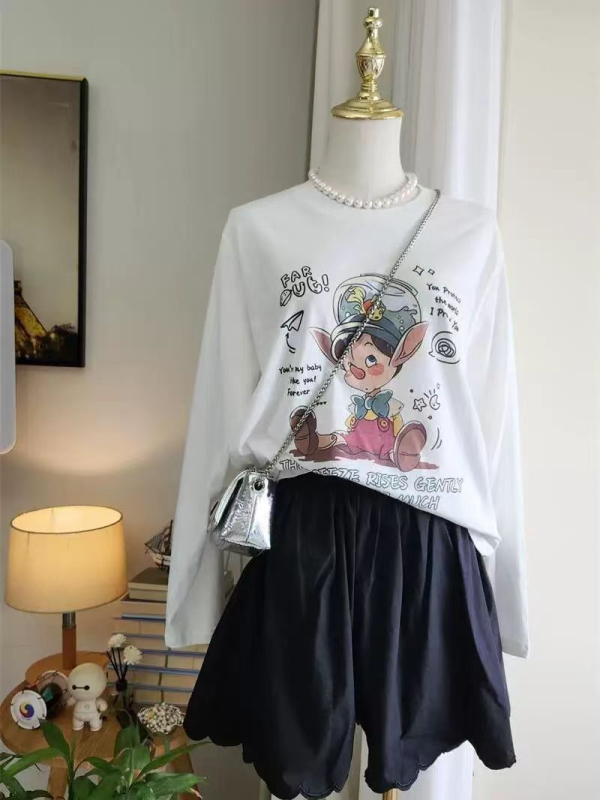 Ženski T-shirt s anime otiskom, kratkih rukava, srednje duljine, pamuk, slobodan kroj, okrugli izrez, jesen 2024