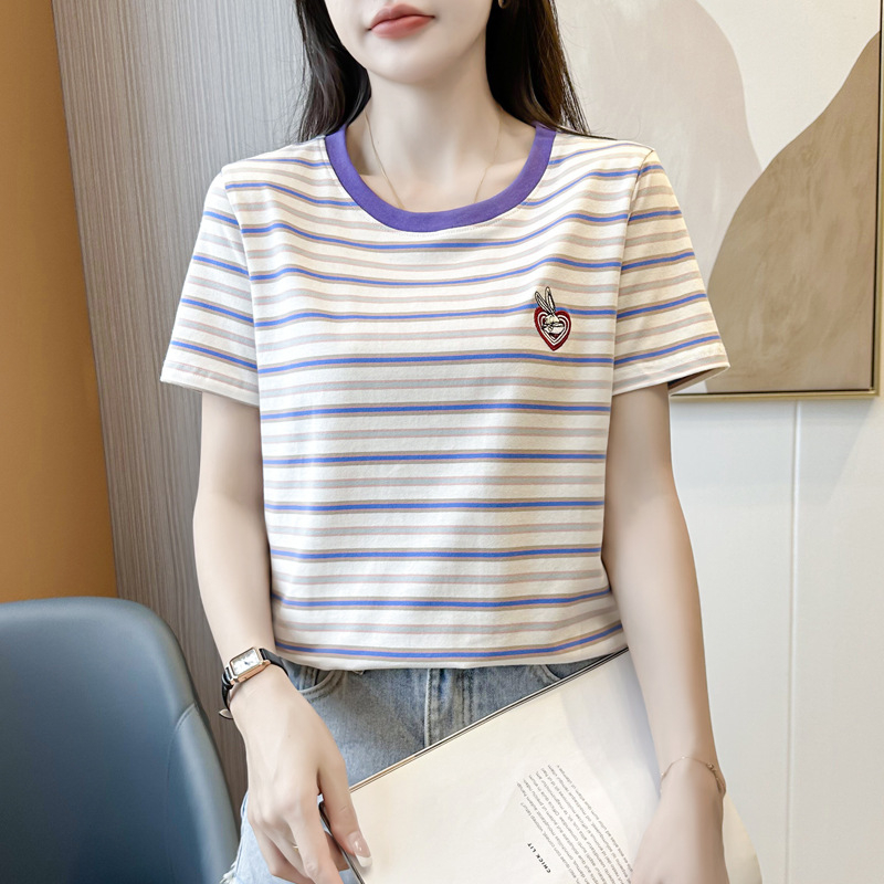 Ženski bavlteni T-shirt s kratkim rukavima, okrugli izrez, regular kroj, šarena prugasta/karirana, pamuk 95%+, elastan do 30%, ljeto 2023, japansko-korejski casual