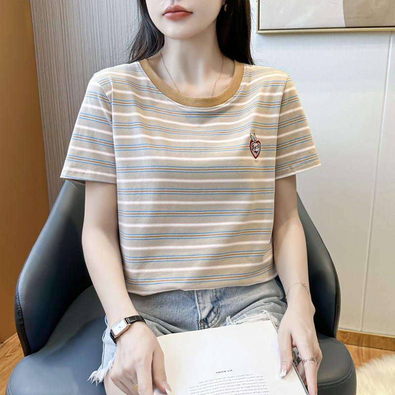 Ženski bavlteni T-shirt s kratkim rukavima, okrugli izrez, regular kroj, šarena prugasta/karirana, pamuk 95%+, elastan do 30%, ljeto 2023, japansko-korejski casual