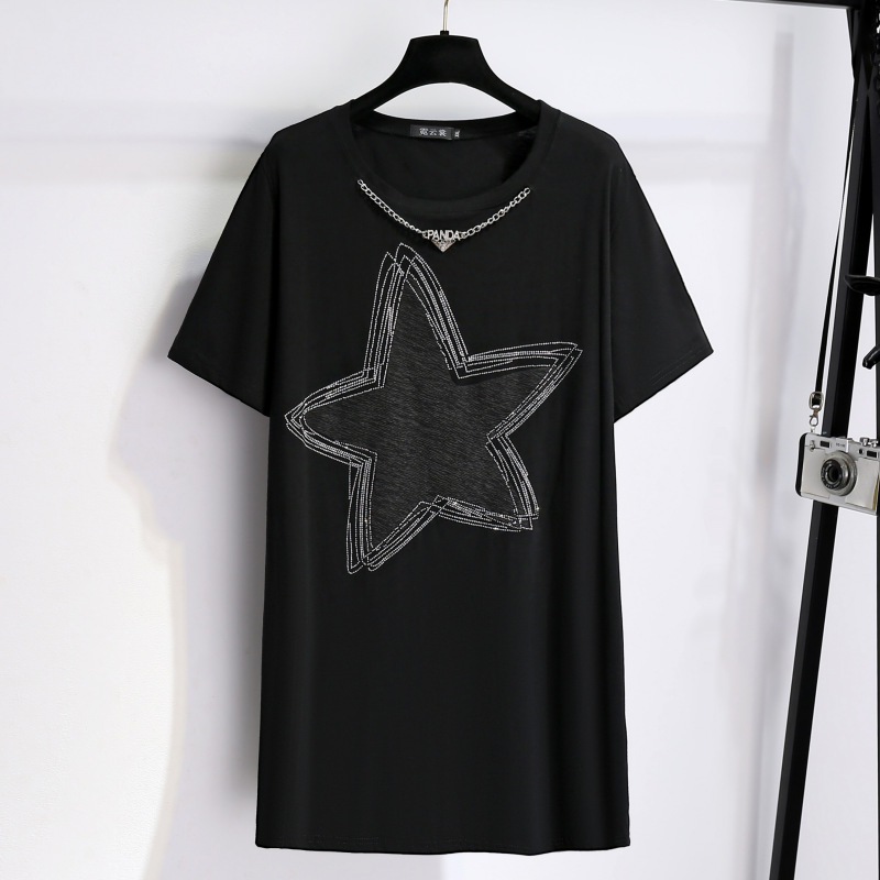 Плюс размер женска тениска със средна дължина, памучно-еластична материя, мотив от диамантени камъни във форма на пентаграмна звезда, кръгло деколте, къс ръкав, дължина 80-100 см.