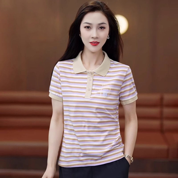 Tričko s polo golierom, krátke rukávy, abstraktný potlač; zmes polyesteru a elastanu (50–70% polyester), leto 2025, mestský pohodový štýl