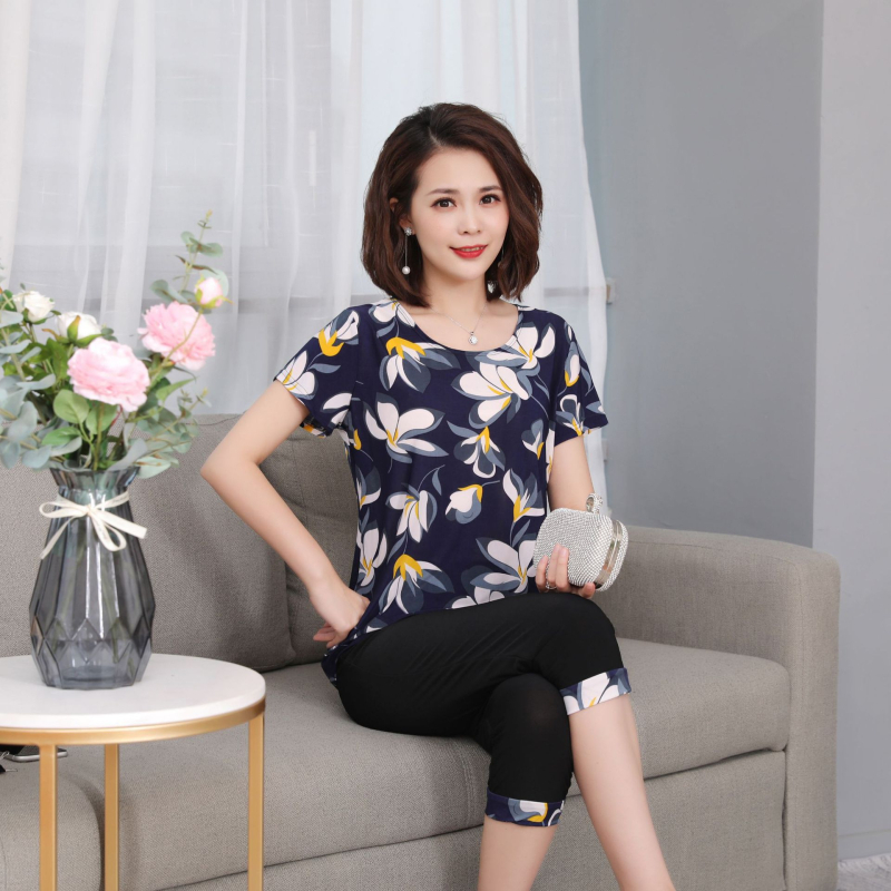 Plus veličina ljetni dvodijelni set: kratkih rukava T-Shirt od Ice Silk u Milk Silk tkanini, stil za starije žene