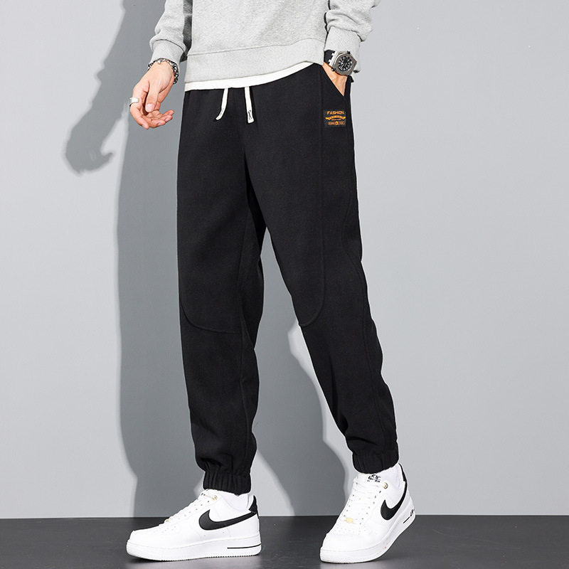 Muške fleece cropped sportske hlače s slobodnim krojem, srednjim pojasom i šnurom za vezanje