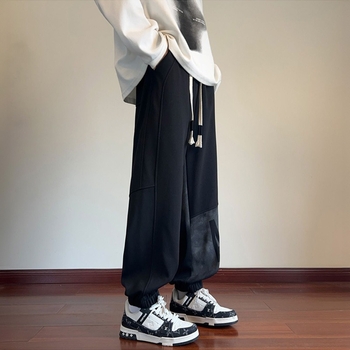 Muške fleece sportske hlače, slobodan kroj, pojas s vezicom, print s tekstom, poliester