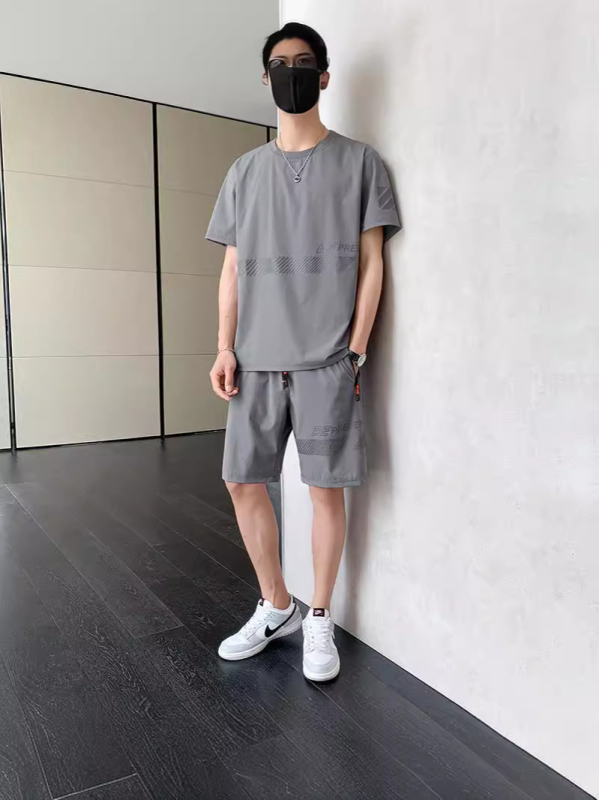 Muški ljetni najlonski T‑shirt set s kratkim rukavima i Five-Minted hlačama