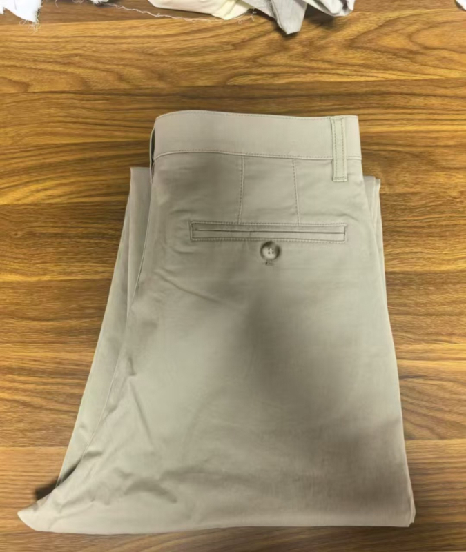 Muške poslovne casual ravne hlače, 97% pamuk, srednji pojas, s remenom i zatvaračem na zip