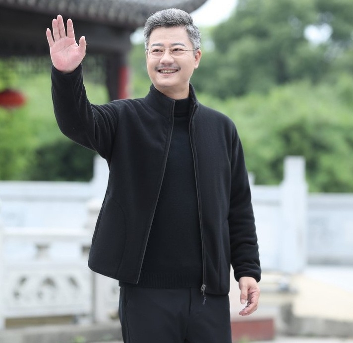 Vanjska odjeća (dugi rukavi, stojeći ovratnik, zatvarač, zima)