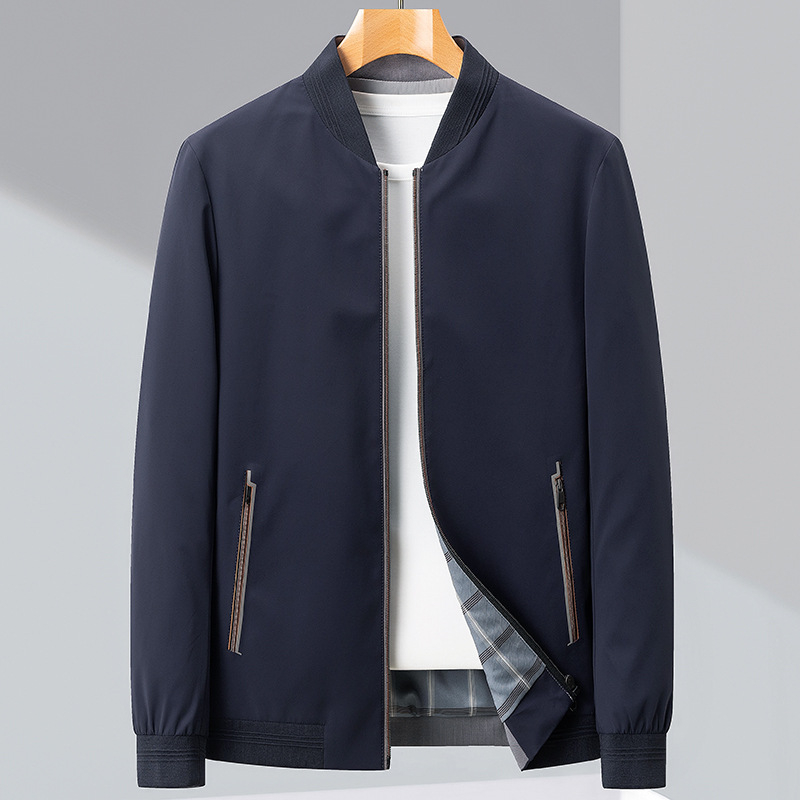 Яке с стояща яка, цип, плътно прилепващ силует, едноцветно, множество джобове, есенно мъжко външно облекло