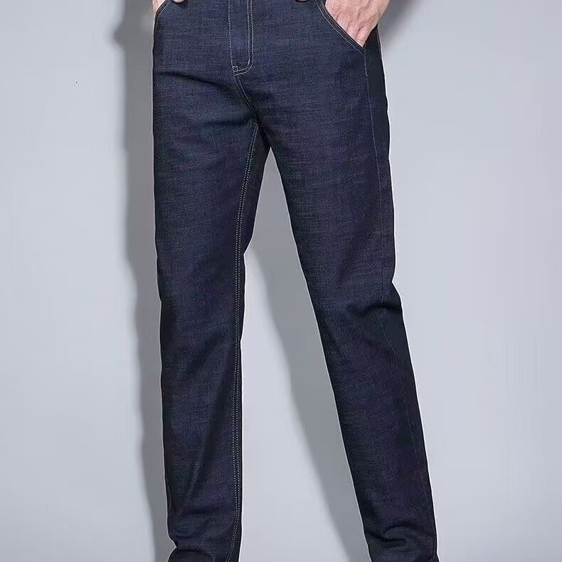 Férfi egyenes szabású farmer, elasztikus, középmagas derék, gombos zárás, 80% pamut, tavasz–ősz