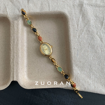 Дамски кварцов часовник с циферблат от естествена перла, кръгъл корпус, корпус и ремък от сплав, водоустойчив до 30 м